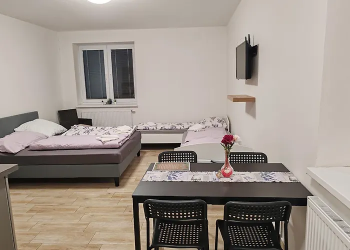 U Leose 홈스테이 Zaječí